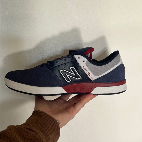 New Balance numeric 533v2 
Men's Navy and Red Sneakers - Picture 3 of 10